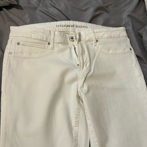 Brand new white pants… never worn. No tags